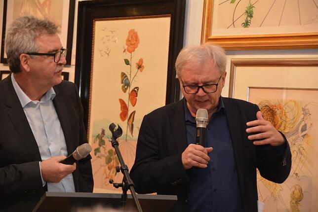 Buch-Herausgeber im Gespräch: Siegmund Kopitzki (links) und Wolfgang Herles. Bild: Sylvia Floetemeyer