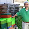 Der Vorsitzende des Bonndorfer Imkervereins, Siegmund Hirt, hat Bienen im eigenen Garten. Im oberen Teil des Landkreisgebiets blieben ...