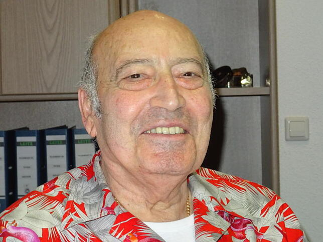 Gilbert El-Haj, 78, seit 16 Jahren hier: „Von hier hat man alles vor der Haustür'. Den Stadtpark, das Freibad, das Fußballstadion und es ...