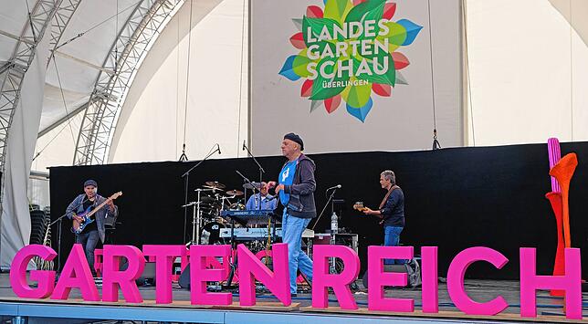 Jürgen Waidele und seine Band sorgten für beste Stimmung auf der Seebühne.