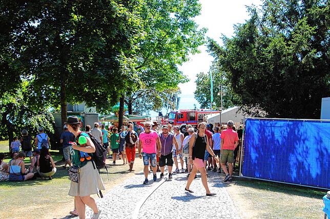 Bild 20: Bilder der Brandstelle nach einem Feuer auf dem Seehasenfest