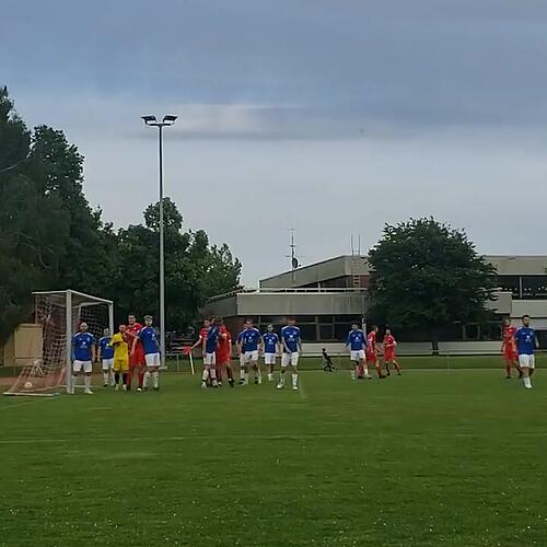 Tor zum 1:0 durch Aaron Sättele