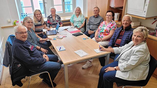 Im Rathaus tagte der Wahlausschuss öffentlich (von links): Anton Siegle, Gaby Vogt, Petra Ott, Paula Bickel, Gabriele Krautschick, ...
