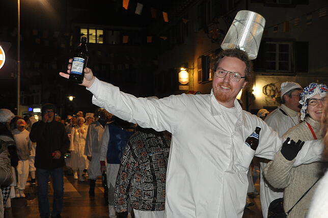 Bild 22: Hemdglonker-Umzug in Markdorf: Hunderte Narren im weißen „Nachthemed“ – die besten Bilder!