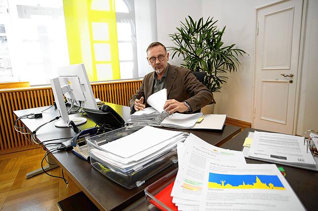 Bürgermeister Andreas Osner: „Die Hilfsbereitschaft der Menschen in der Stadt für die Flüchtlinge aus der Ukraine ist ...
