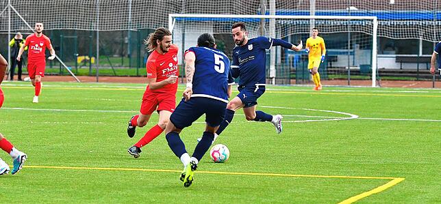 Bild 10: VfB Waldshut gewinnt Derby gegen den FC Tiengen 08 mit 3:1 &ndash; und wir haben Bilder!