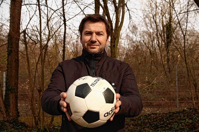 Rolf Blum, Trainer der SG Reichenau/R.-Waldsiedlung, züchtet auf der Gemüseinsel die fußballerischen Eigengewächse.