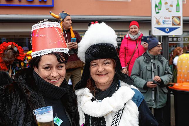 Bild 2: Straßenfasnacht 2025 in Konstanz: Narren erobern die Marktstätte – Die Highlights in Bildern!
