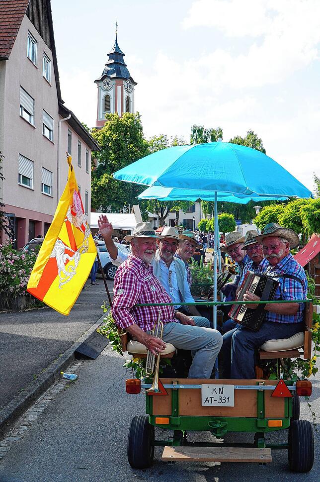 Bild 7: Das Dorffest in Tengen-Watterdingen ist eröffnet