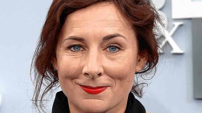 Juli Zeh, 46, zählt zu den erfolgreichsten deutschen Autoren der Gegenwart. Mit &bdquo;Über Menschen&ldquo; hat sie gerade ihren neunten ...