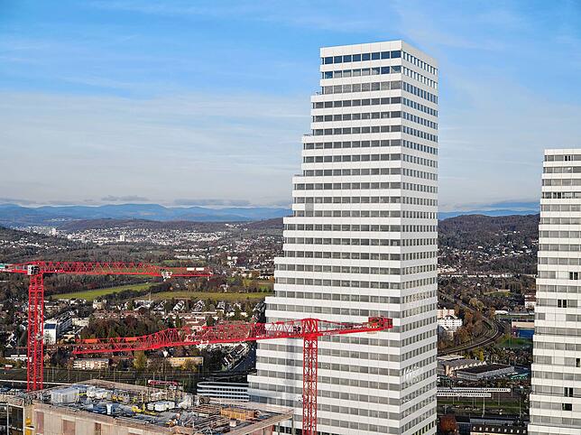 Dominierend sind die beiden Roche-Tower, Turm-1 misst 205 Meter und soll im Sommer kommenden Jahres bezogen werden.