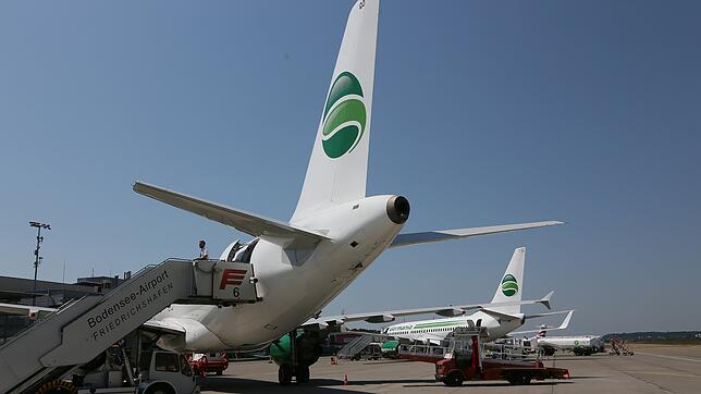 Gemania-Flieger wird man am Flughafen Friedrichshafen nicht mehr sehen. Der Flugbetrieb wurde nach der Insolvenz eingestellt. Bild: ...