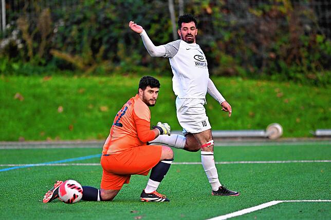 Bild 2: TuS Stetten besiegt den VfB Waldshut mit 6:0 – und wir haben Bilder!