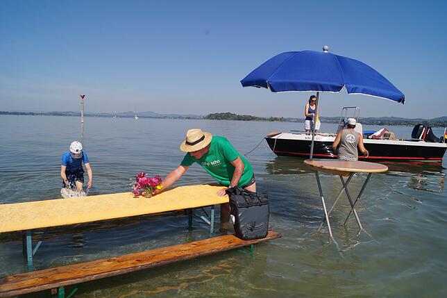 Bild 3: Ein Picknick im Bodensee: Willkommen auf der Sandbank zwischen Reichenau und Mettnau!