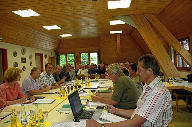 Alter Laptop: Schon im Jahr 2012, als der Gemeinderat zum Thema Discounter-Ansiedlung (damals im Feuerwehrhaus) diskutierte, war der ...