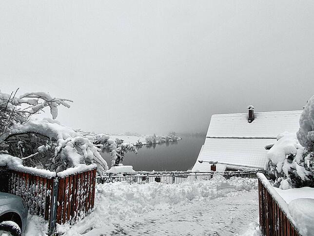 Bild 4: Es hört nicht auf zu schneien: Waldshut versinkt im Schnee