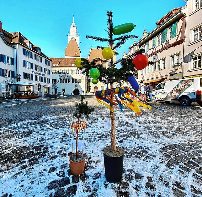 Bild 3: Und die Fasnet lebt: Der Schmotzige Donnerstag in Überlingen im Corona-Jahr