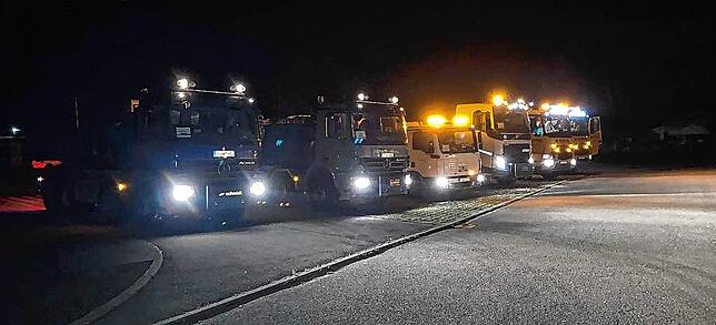 In der Dunkelheit um 3.30 Uhr starteten die Feuerwehrleute zu ihrem Einsatz ins Ahrtal.