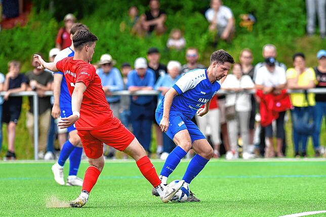 Bild 9: Der FC Radolfzell gewinnt gegen den FC Pfaffenweiler klar mit 5:0 – und wir haben die Fotos!