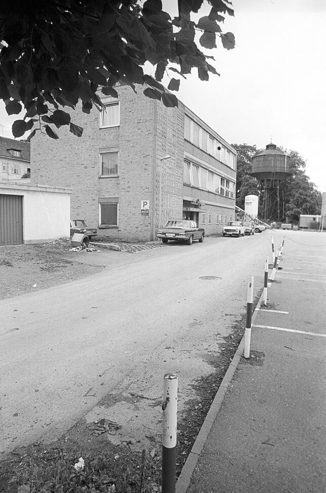 Das Foyer im Kapuzinerweg war ein exterritoriales Gebiet, in dem steuerfrei auch von Einheimischen gegessen und getrunken werden konnte. ...