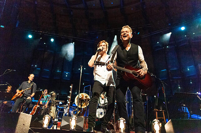 Die Toten Hosen bei ihrer &bdquo;Alles ohne Strom&ldquo;-Tour.