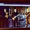 Gruselig angehaucht ist das Musikvideo &bdquo;Of Monsters and Men&ldquo;. Im Bild Louis Struss (von links), Matthias Schwarz und Holger ...