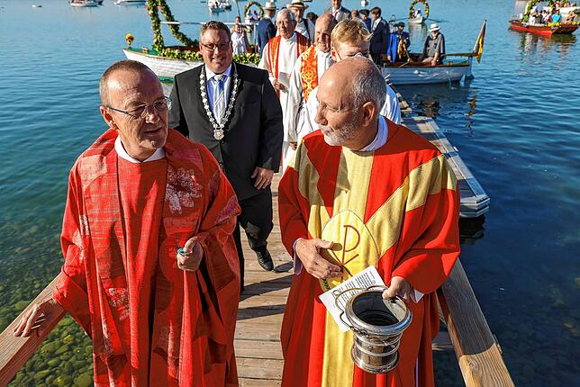 Bild 8: Die Bilder zur Mooser Wasserprozession