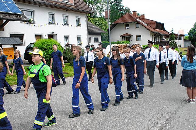 Bild 2: Gute Laune beim Bezirksmusikfest in Lausheim
