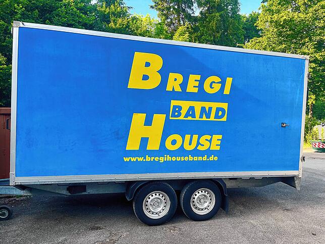 Bild 5: Zurück beim Publikum: Die Bregi House Band liefert ein fulminantes Comeback im Park