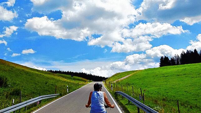 Die Linacher Höhe, ein schönes ruhiges Sträßchen erwartet die Radfahrer.