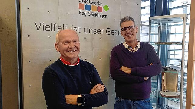 Geschäftsführer Frank Scheffner (rechts) und Vertriebsleiter Harry Runge haben derzeit gut Lachen, wenn es um die Stadtwerke geht. Das ...