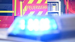 Die Brandursache war zunächst unbekannt. (Symbolbild)