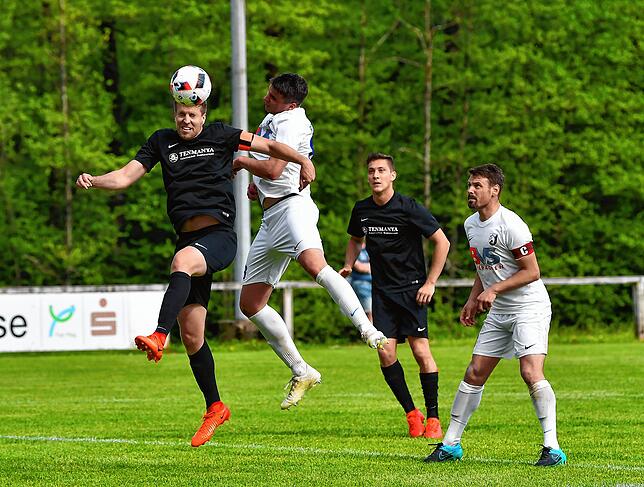 Bild 33: FC Erzingen siegt mit 6:3 bei der Spvgg. Brennet-Öflingen &ndash; und wir haben die Bilder!