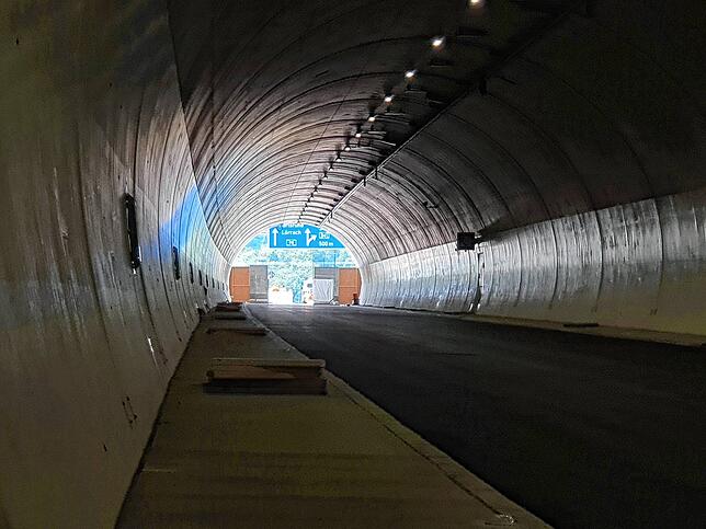 Tunnelausfahrt am Westportal.