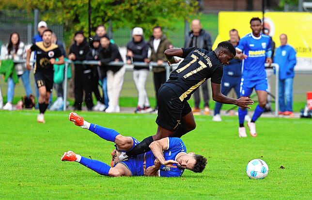 Meist nur durch ein Foul zu stoppen: Abdoulie Mboob.