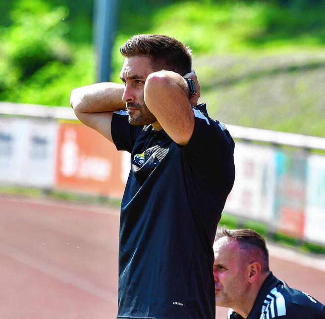 Zum Haare raufen: „Normalerweise verlierst du so ein Spiel“, sagte Michael Hagmann, Trainer des SV 08 Laufenburg, zu den vielen ...