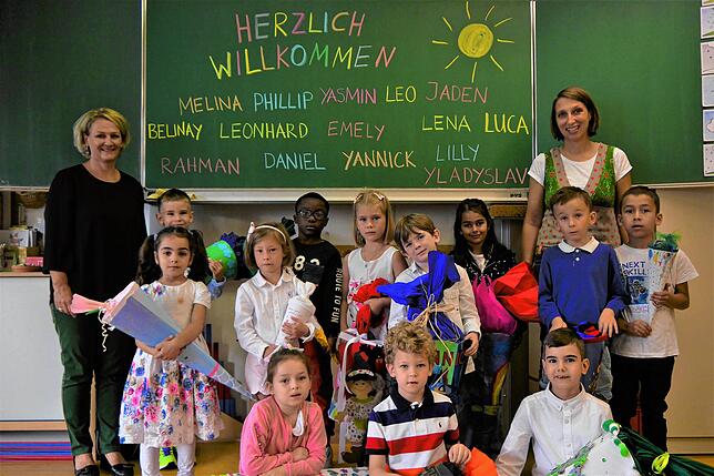 Burgbergschule Überlingen: Die Grundschulförderklasse mit den Klassenlehrerinnen Bettina Högner und Mareike Wolks.