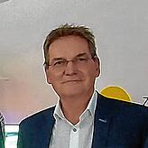 „Die Kunden profitieren von geringeren Wartezeiten an den Kassen und die Händler von niedrigeren Personalkosten.“Peter Spindler, ...