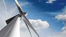 Mit dem Thema Windkraft beschäftigt sich der Langenbacher Ortschaftsrat. Symbolbild: Massimo Cavallo/stock.adobe.com