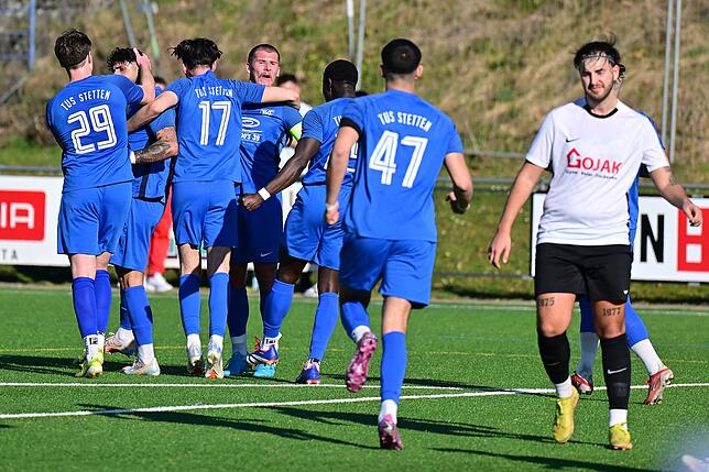 Bild 1: TuS Stetten siegt 3:0 im Spitzenspiel gegen die SG FC Wehr/Brennet – und wir haben Fotos!