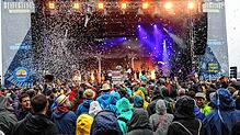 Beim Seefestival 2024 in Radolfzell regnete es, gute Laune herrschte trotzdem. Für 2025 hoffen die Veranstalter auf besseres Wetter.