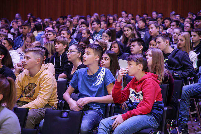 Bild 18: #ichvertraueFakten &ndash; Alle Bilder zum Auftakt des SÜDKURIER-Medienprojekts Klasse! in der Singener Stadthalle