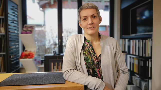 Susanne Ciampa am Montag in den Ausstellungsräumen ihres Geschäfts in Unterkirnach. Die 51-Jährige möchte für die CDU bei der ...