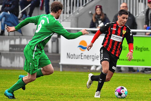 Bild 22: FSV Rheinfelden bleibt mit dem 3:2-Erfolg gegen den FC Freiburg-St. Georgen auch im 13. Saisonspiel unbesiegt &ndash; und wir haben Bilder!