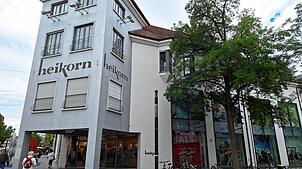 Seit mehr als 60 Jahren prägt das Singener Modehaus Heikorn das Bild der August-Ruf-Straße, der wichtigsten Einkaufsmeile der Stadt. Im ...