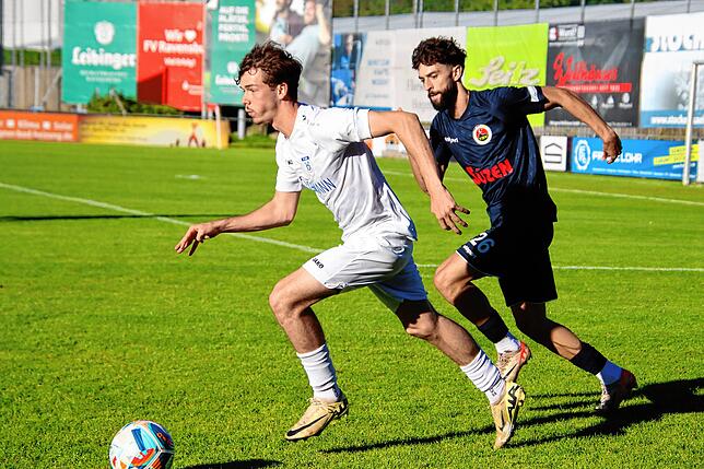 Bild 9: Fünf Tore und viele Zweikämpfe: Unsere Bilder des Oberliga-Duells zwischen Ravensburg und Singen