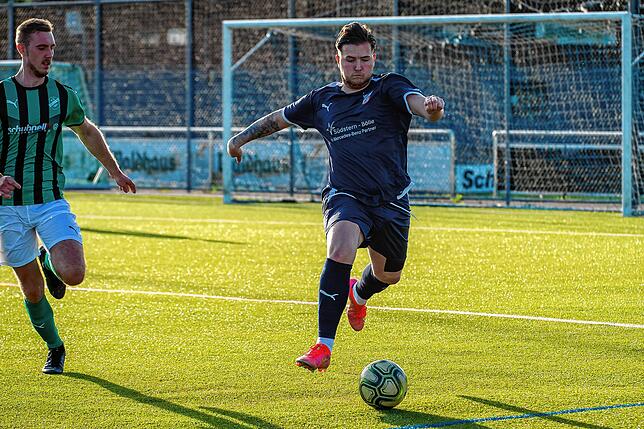 Bild 24: Titelanwärter FC Zell setzt sich mit 6:1 beim VfB Waldshut durch &ndash; und wir haben Bilder!