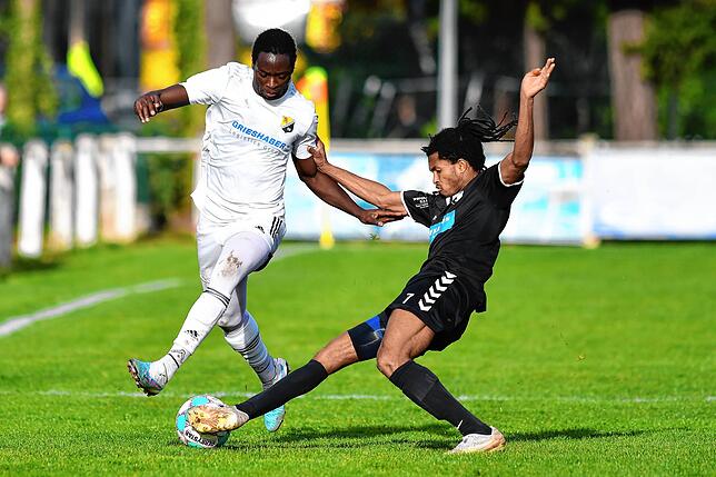 Bild 21: SV 08 Laufenburg verliert bei Spitzenreiter VfR Hausen mit 0:2 &ndash; und wir haben Bilder!