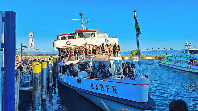 Bild 12: Torture Ship: Bilder vom Boarding in Friedrichshafen