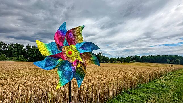Ein Windrad in der Fußgängerzone. Die Städte und Gemeinden geben derzeit ihre Stellungnahmen zum Thema Windenergie ab.